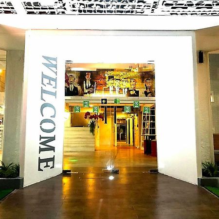 בנגקוק Silom Art Hostel מראה חיצוני תמונה