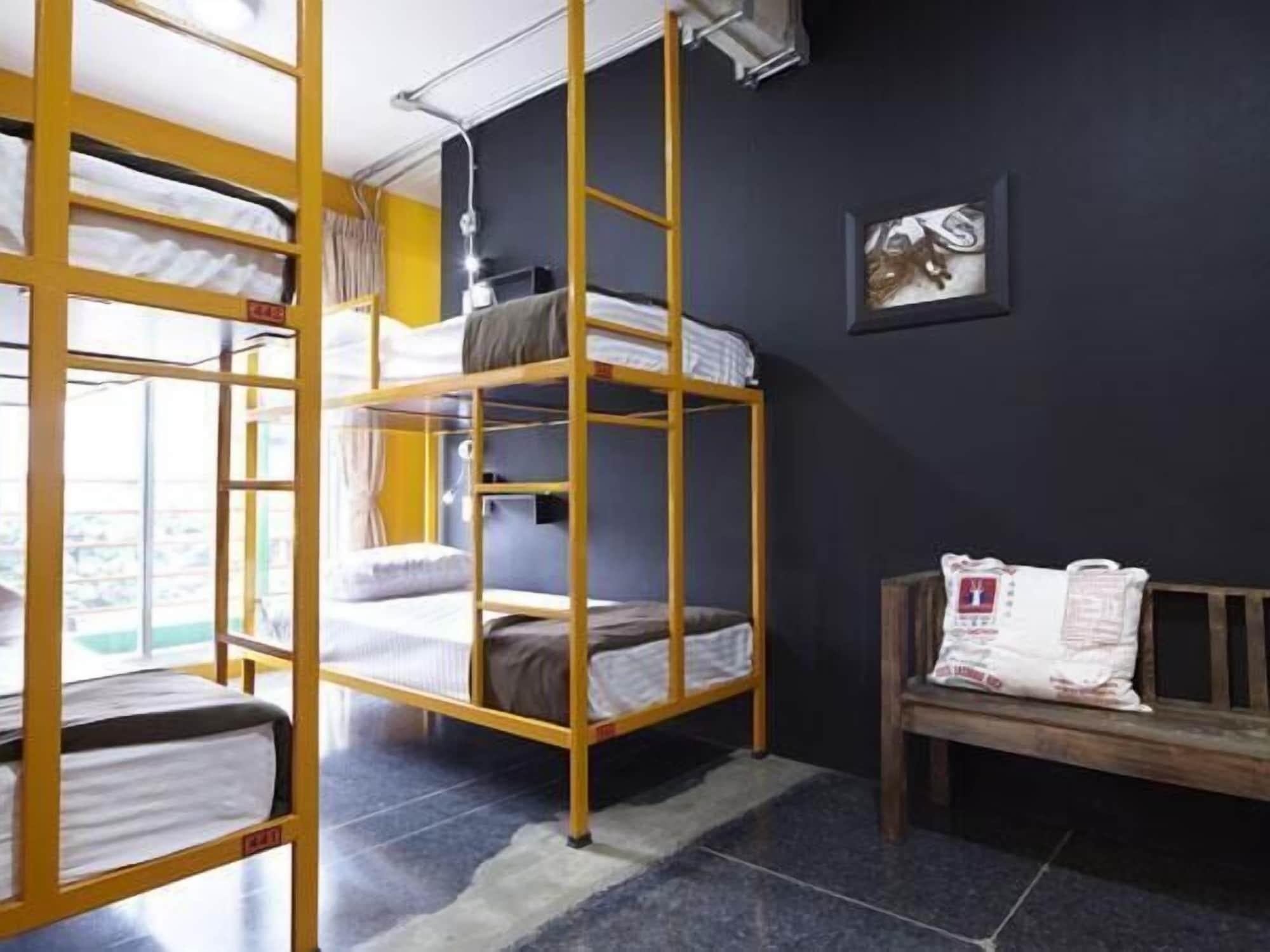 בנגקוק Silom Art Hostel מראה חיצוני תמונה